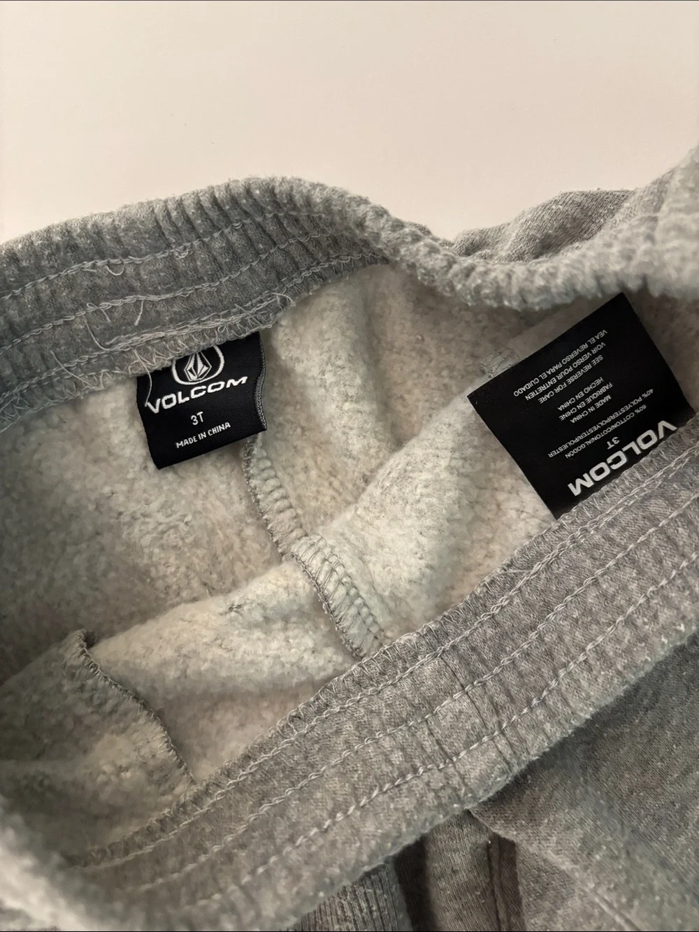 Volcom Kids Sweat Joggers & Matching Tee